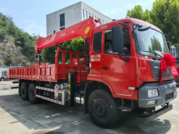dongfeng-tianjin-6x4-12-ton-truck-mounted-crane-sany-palfinger-front-right-view-red-ribbon DONGFENG Tianjin 6×4 12 Ton Truck Mounted Crane with SANY PALFINGER