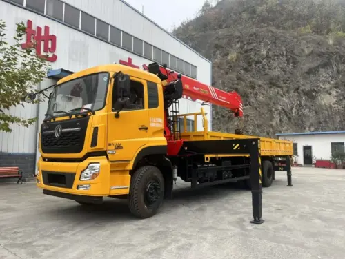 DONGFENG Tianlong 12 Ton Truck Mounted Crane with Cummins 320 HP Engine