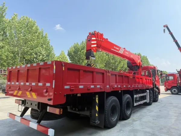 DONGFENG Tianlong 8×4 16 Ton Truck Mounted Crane with SANY SPS40000 Pro